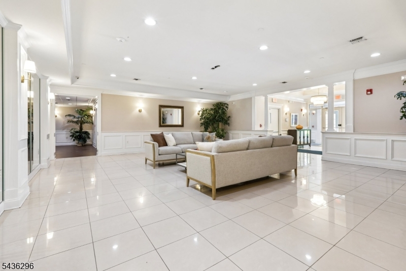 Winthrop Court - Residential