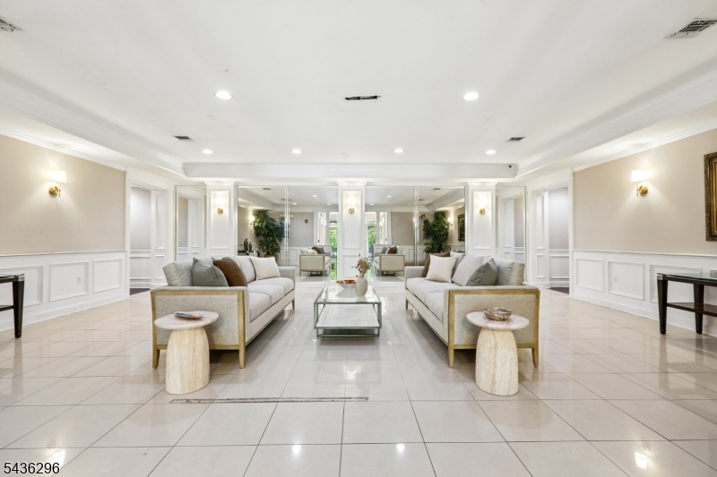 Winthrop Court - Residential