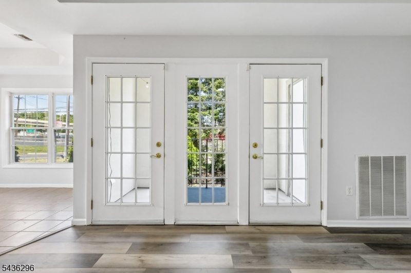 Winthrop Court - Residential