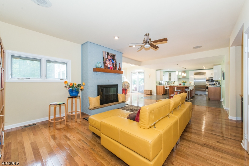 Paramount Estates - Residential