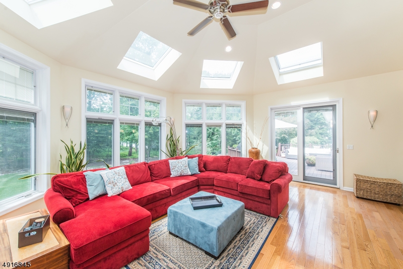 Paramount Estates - Residential