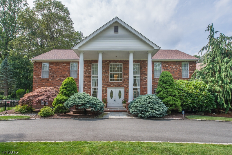 Paramount Estates - Residential