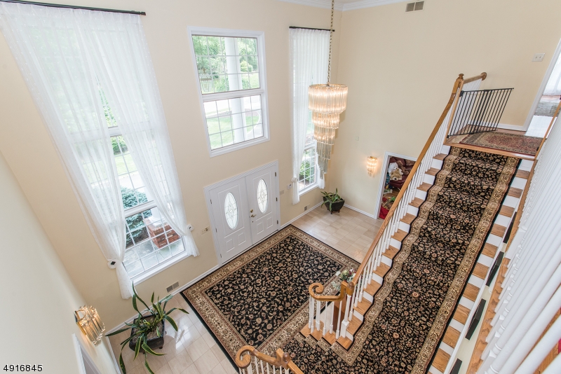 Paramount Estates - Residential