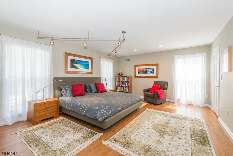 Paramount Estates - Residential