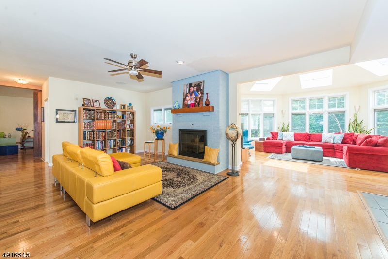 Paramount Estates - Residential
