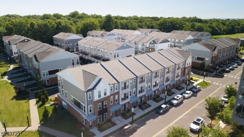 Townhomes at Vermella - Residential Lease