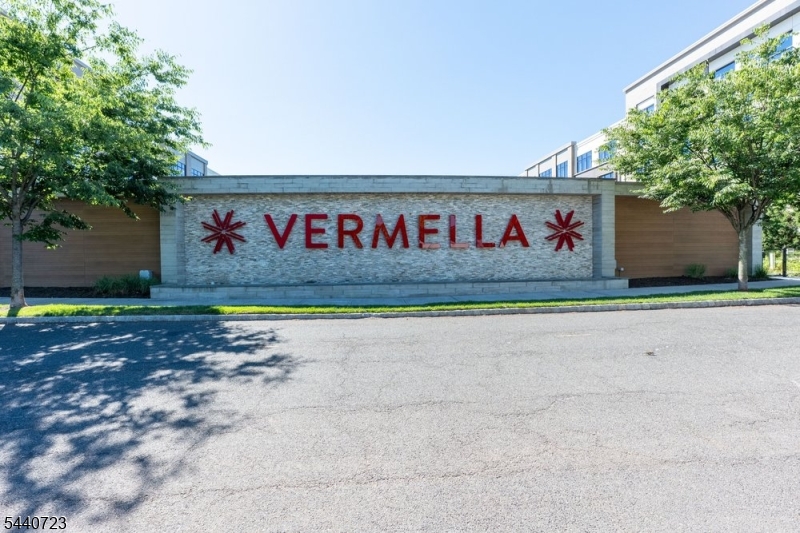 Townhomes at Vermella - Residential Lease