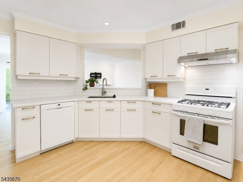 Mendham Commons - Residential Lease