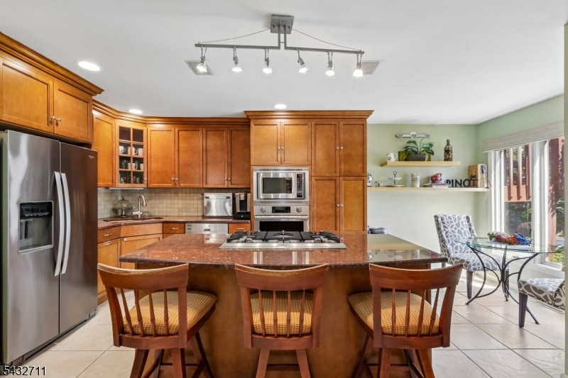 Wedgewood Knolls - Residential