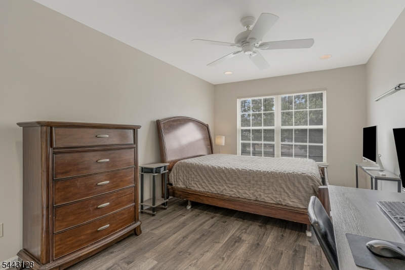 Stratton Meadows - Residential