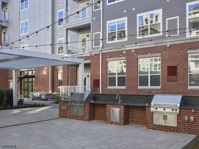 Highgate at Livingston - Residential Lease
