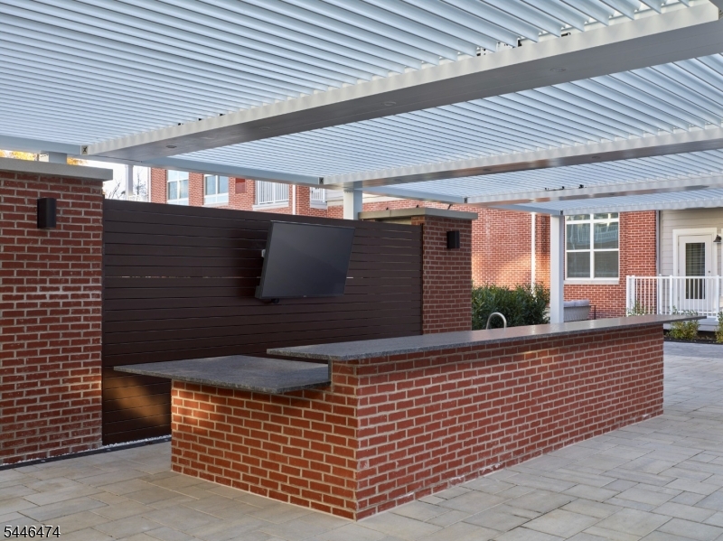 Highgate at Livingston - Residential Lease