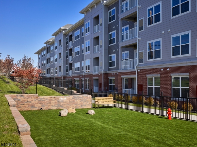 Highgate at Livingston - Residential Lease