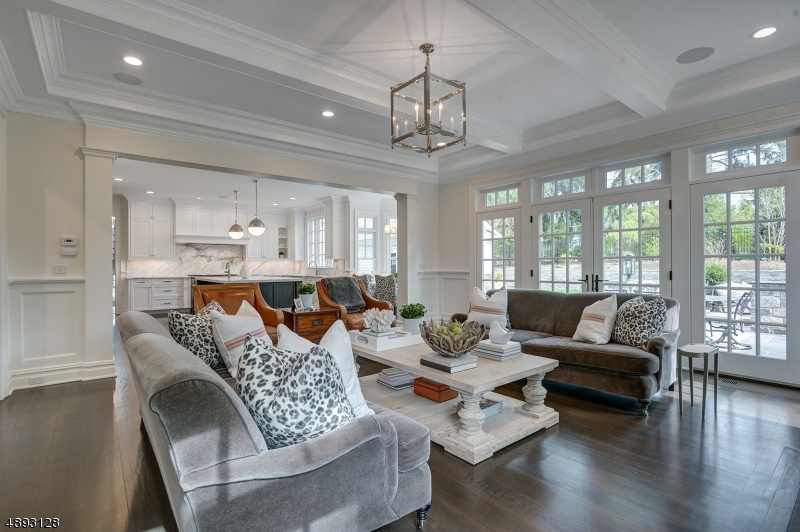 ROLLING HILL SECTION - Residential