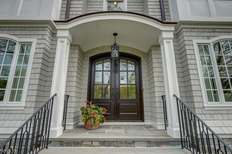 ROLLING HILL SECTION - Residential