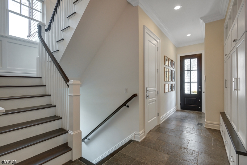 ROLLING HILL SECTION - Residential