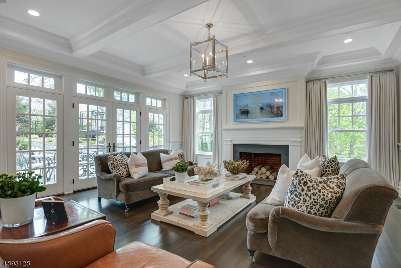 ROLLING HILL SECTION - Residential