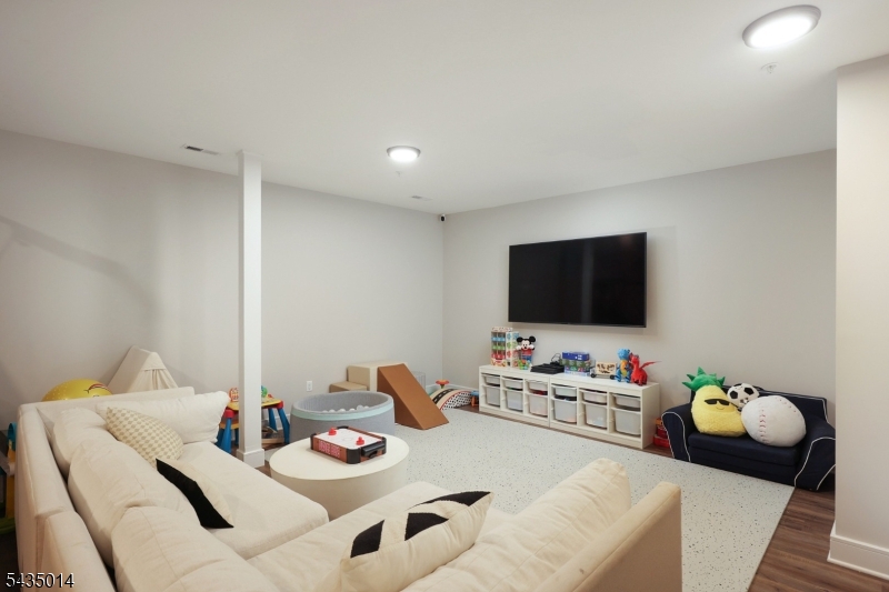 South Street Commons - Residential
