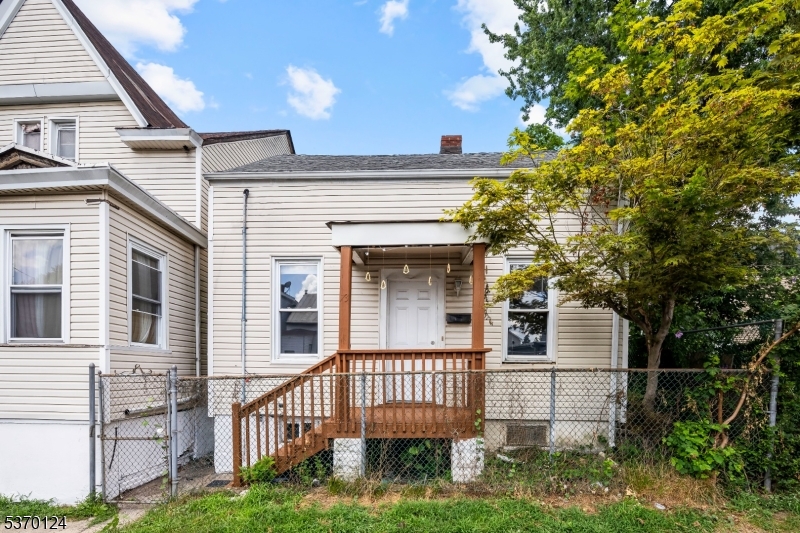 Spacious and well-kept 3-bedroom, 2-bath single-family home with private backyard in a central Paterson location. Offers approx. 1,400 sq. ft. of living space, including a large kitchen, comfortable living area, and updated bathrooms. Ideal for those seeking space and value. Close to local shops, transportation, and schools.
