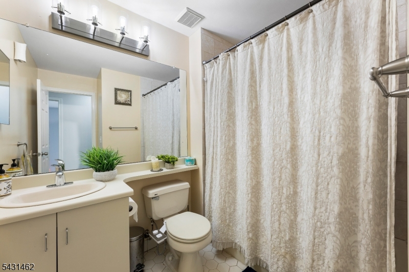 Wynnefield at Somerset - Residential