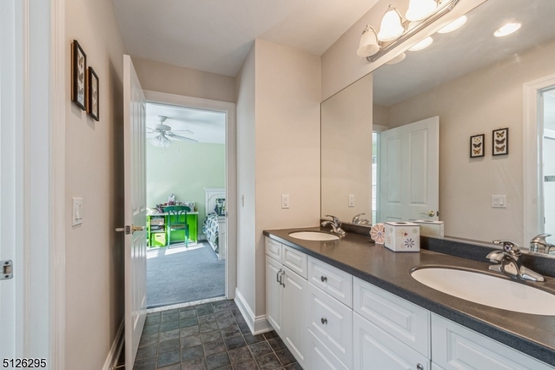 WASHINGTON VALLEY - Residential