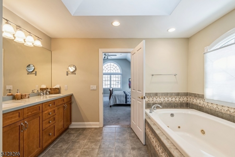 WASHINGTON VALLEY - Residential
