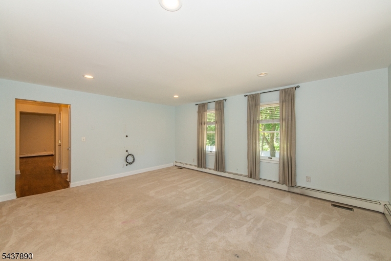 Ironia - Residential