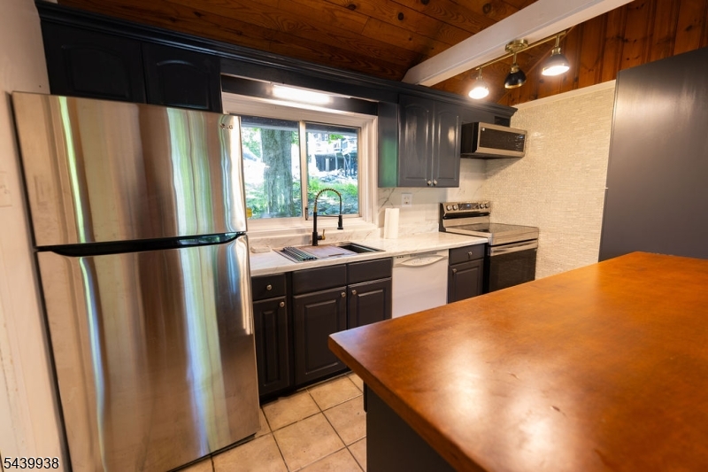 Highland Lakes - Residential Lease