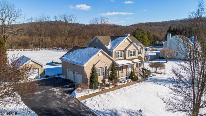 Pondview - Residential