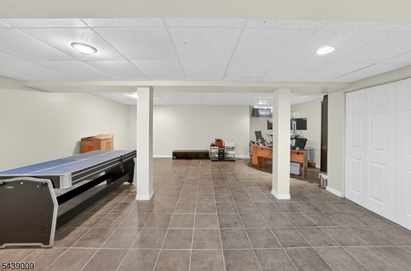 Pointe O Woods community - Residential