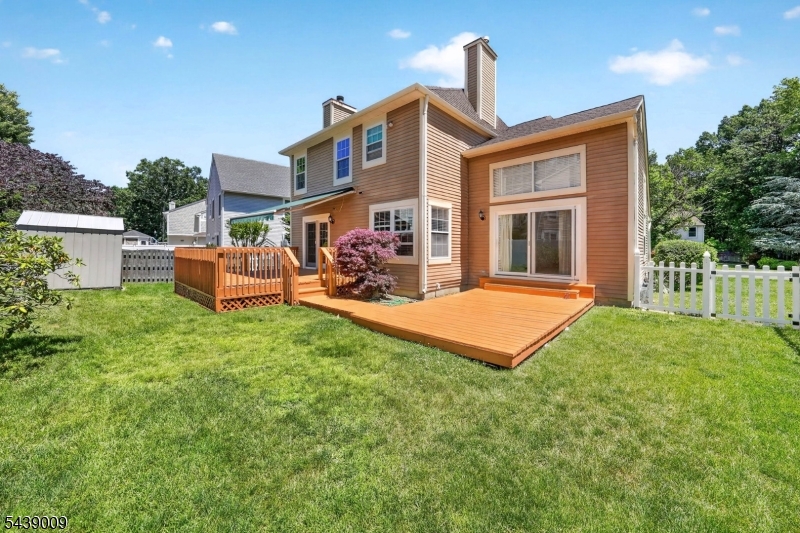 Pointe O Woods community - Residential
