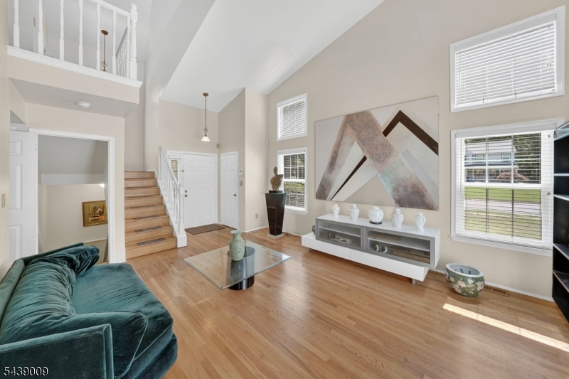 Pointe O Woods community - Residential