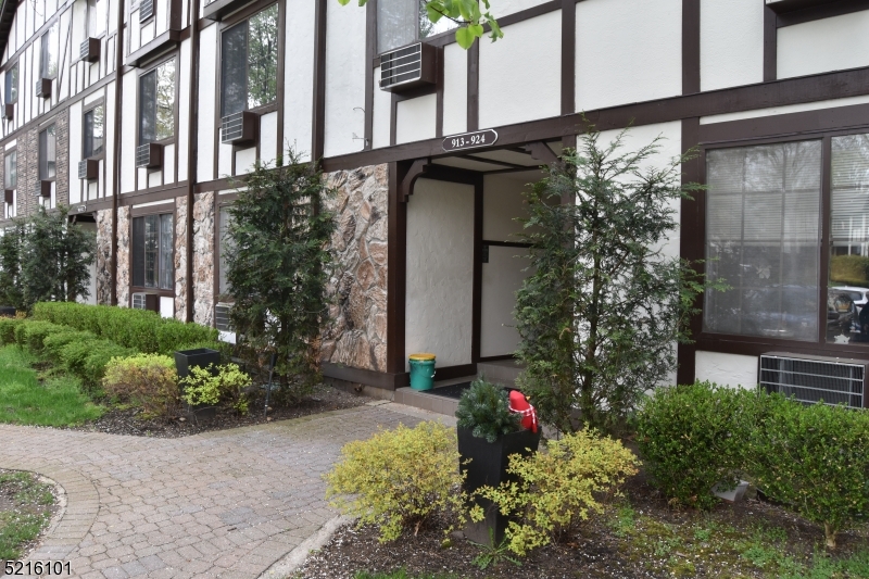 Ridge Gardens - Residential