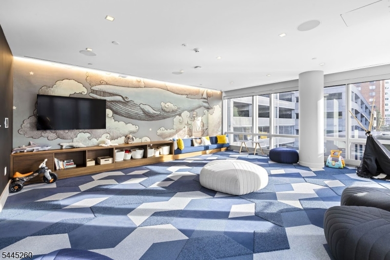 Park & Shore Apartments - Residential