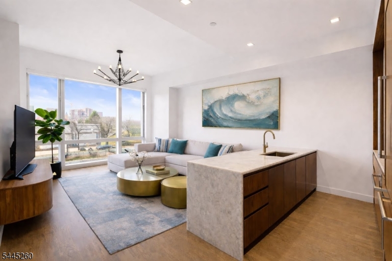 Park & Shore Apartments - Residential