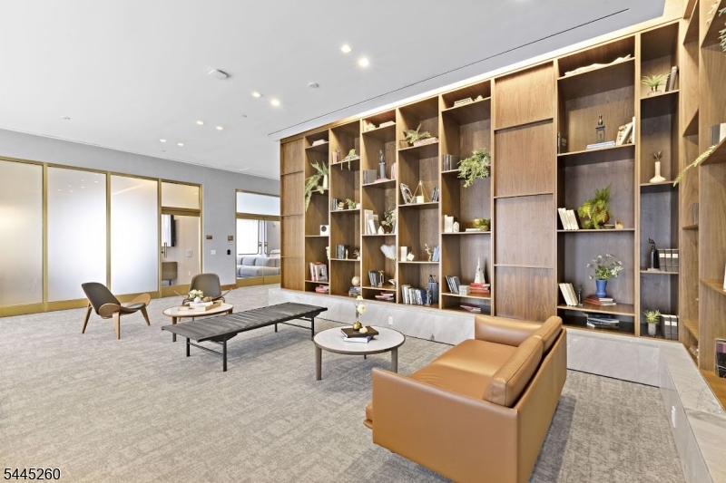 Park & Shore Apartments - Residential