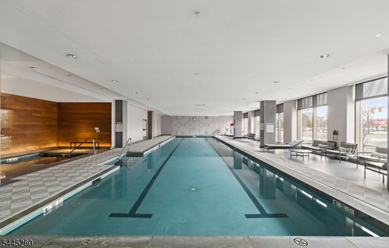 Park & Shore Apartments - Residential