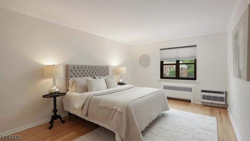 WYCHWOOD GARDENS - Residential