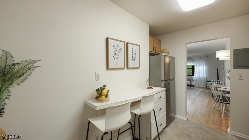 WYCHWOOD GARDENS - Residential