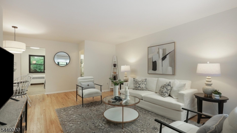 WYCHWOOD GARDENS - Residential