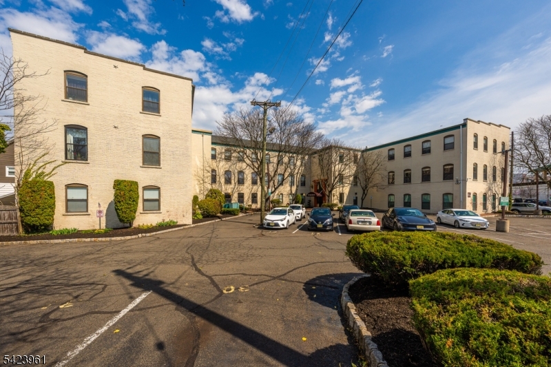 Heritage Square Condos - Residential