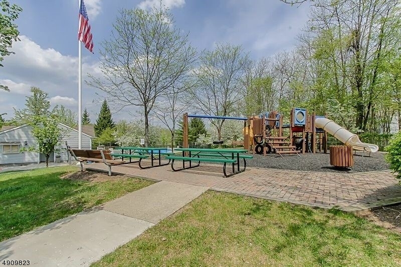 EDEN LANE - Residential
