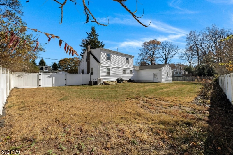 Pershing/Budd Lk - Residential