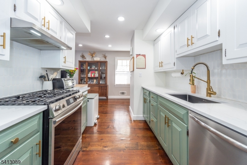 Murray Hill Square - Residential