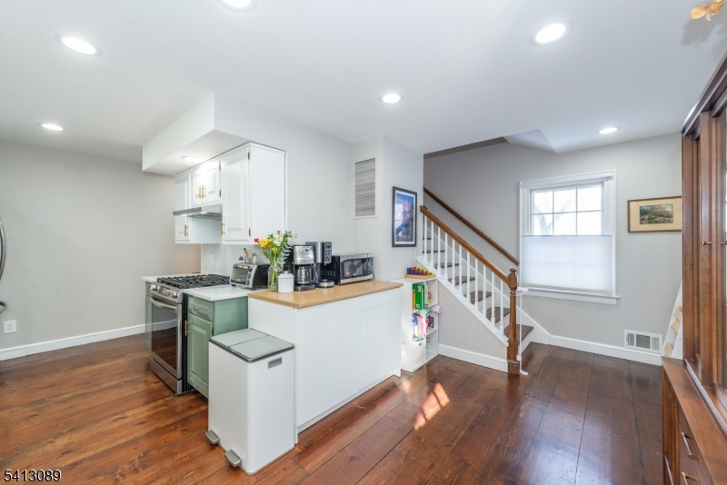 Murray Hill Square - Residential
