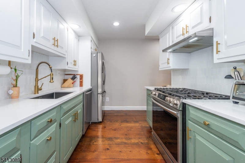 Murray Hill Square - Residential