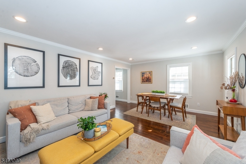 Murray Hill Square - Residential