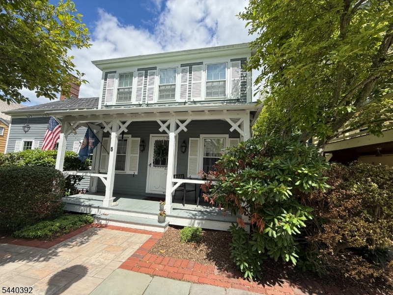 Murray Hill Square - Residential