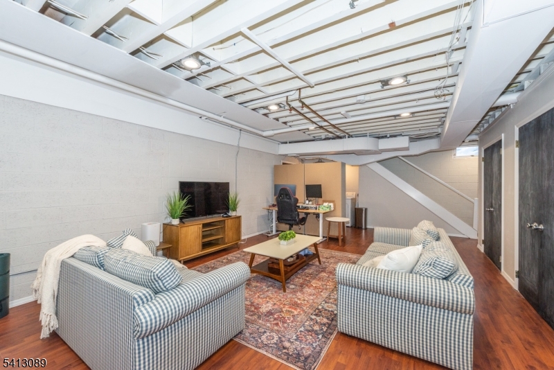 Murray Hill Square - Residential