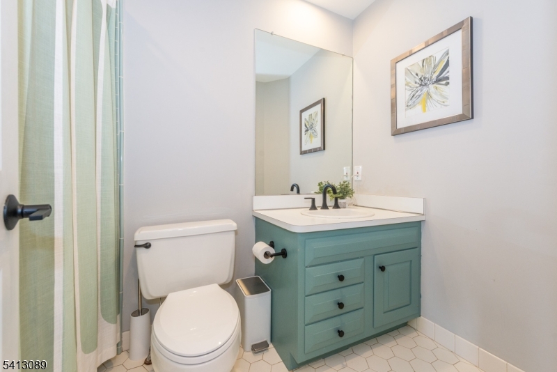 Murray Hill Square - Residential